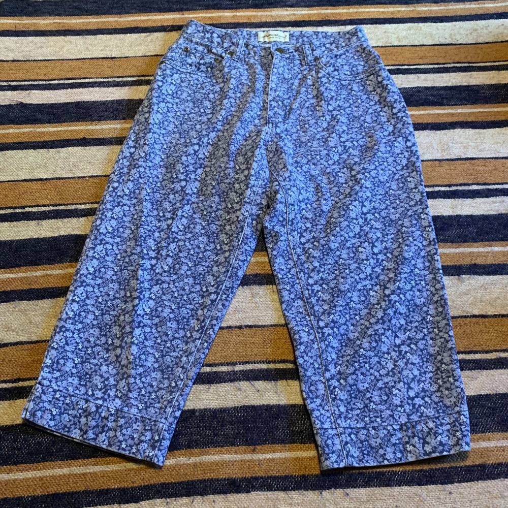 Eddie Bauer Capri Pants Crop ankle Mom High Rise Floral Cottage Dainty Denim 4 P